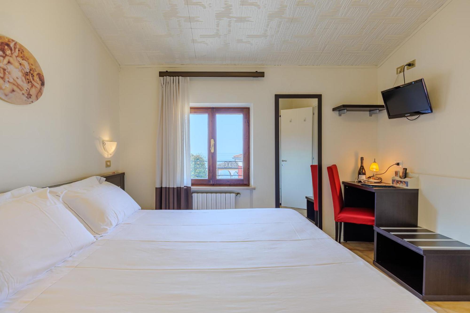 Torre 3* Garda (Verona)